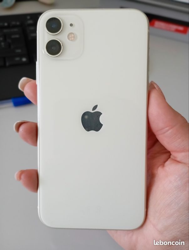 Iphone 11 (image 2)