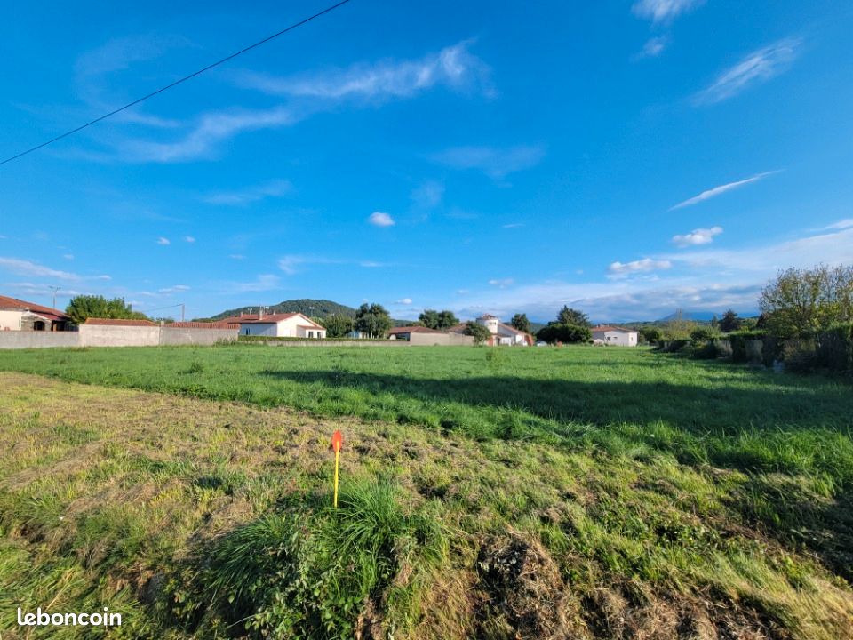 Terrain 1649 m² · à Valentine · 35 000 €