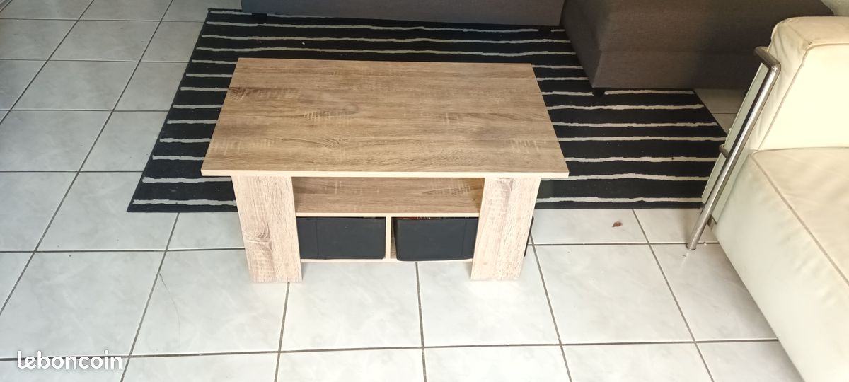 Table basse en bois (image 1)