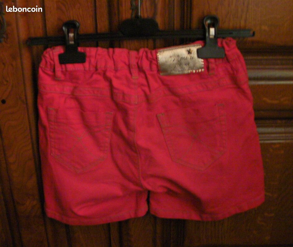 Short rouge marque CATIMINI - Taille 12 ans (image 2)