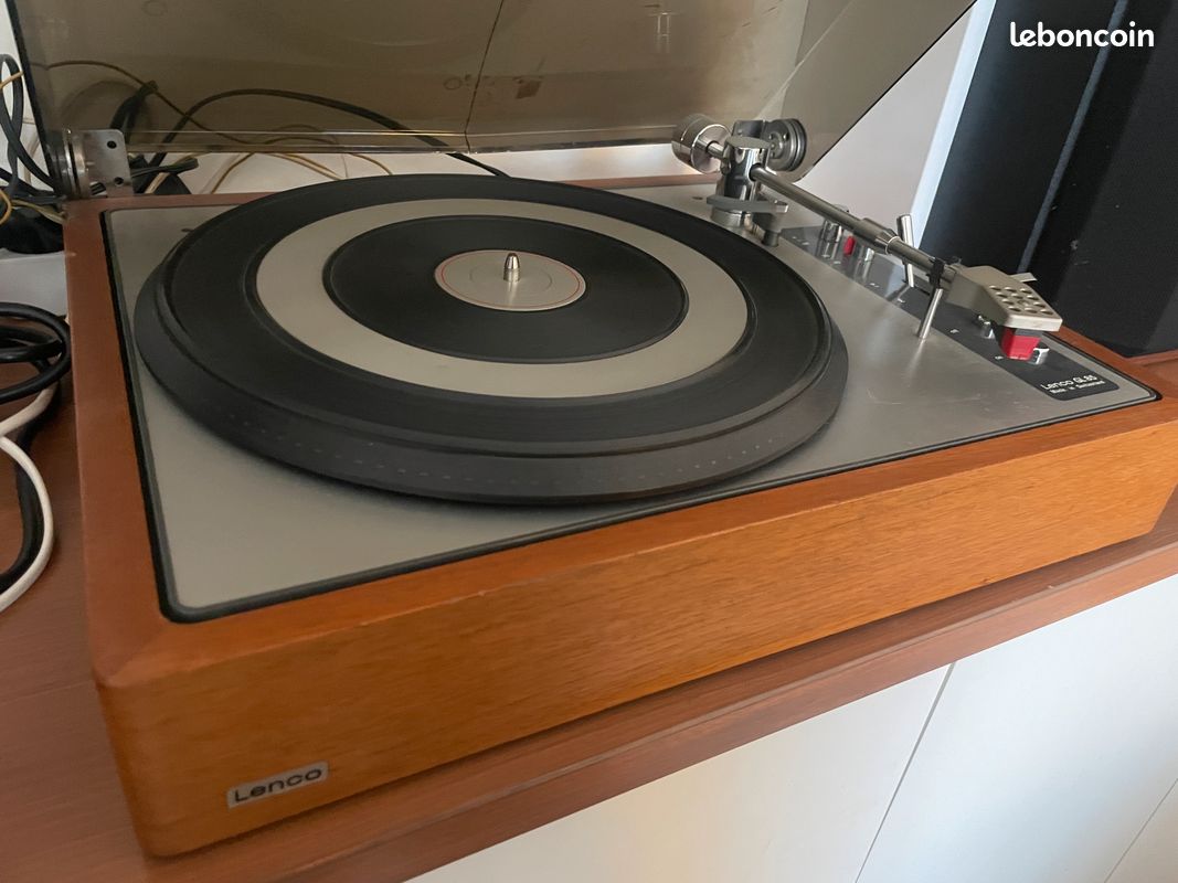 Lenco L80 : la platine vinyle USB qui encode directement en MP3 - Les Numériques