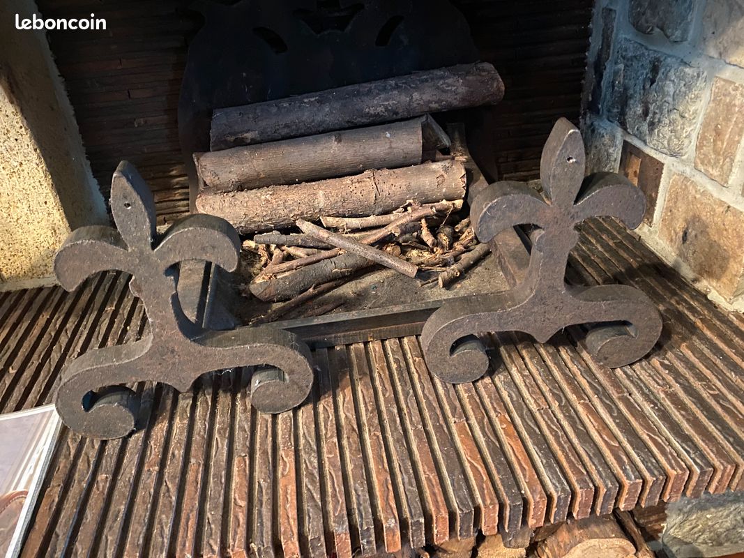 Paire de chenets landiers en fer forgé de cheminée ancien 19ème | Selency