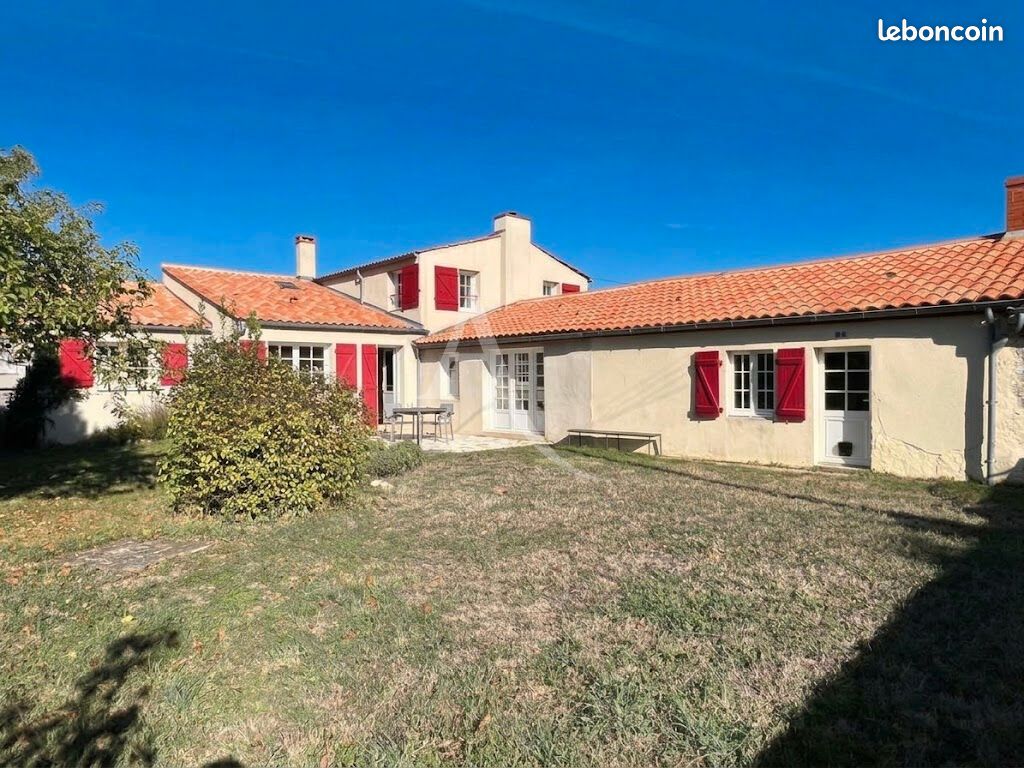 Maison 6 pièces 177 m² · à Angles · 177 m² · 418 900 €