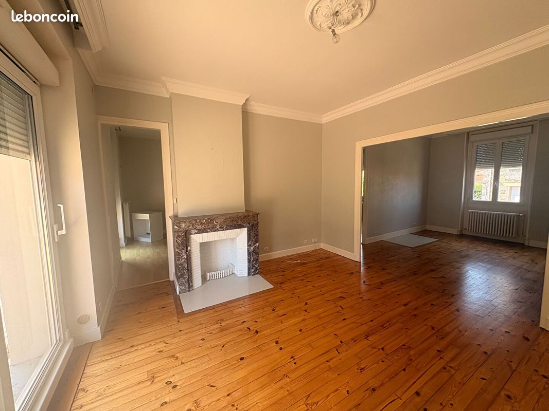 Appartement 4 pièces 96 m² · à Roche-la-Molière · 96 m² · 880 €