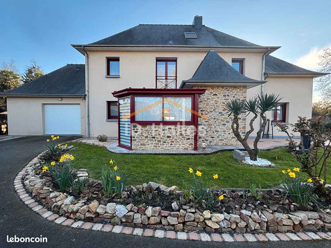 Maison 10 pièces 245 m² · à Janzé · 245 m² · 919 000 €
