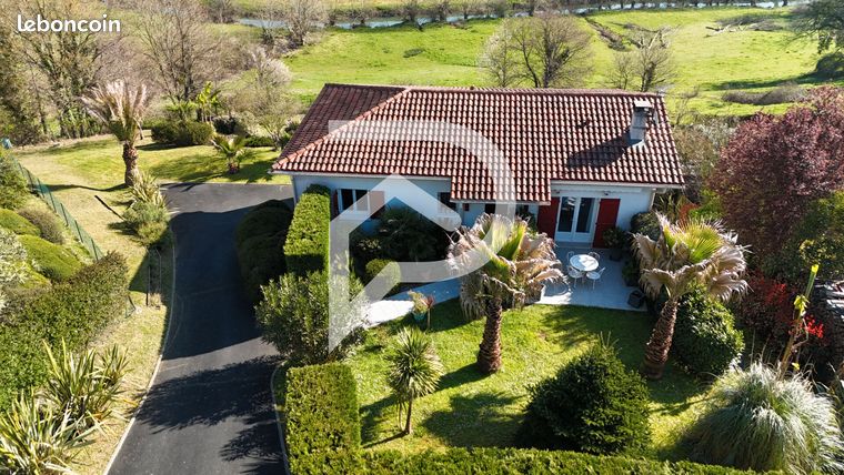 Propriété 6 pièces 147 m²