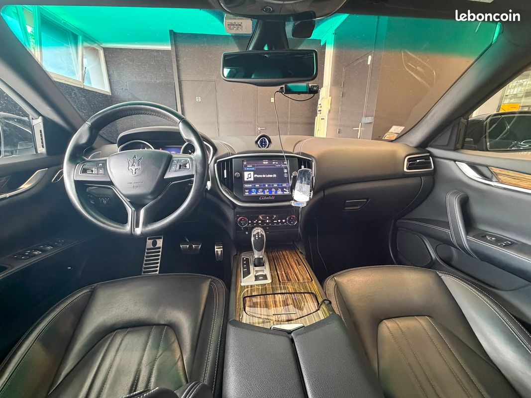 Maserati ghibli 3.0 v6 275 d a / entretien complet / set roue hiver / garantie 6 mois (image 19)