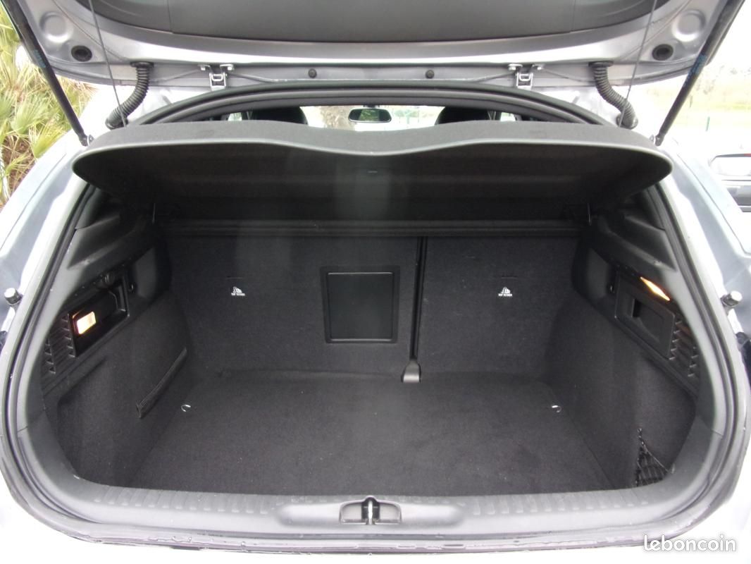 DS 4 BlueHDi 150 S&S BVM6 Sport Chic (image 13)