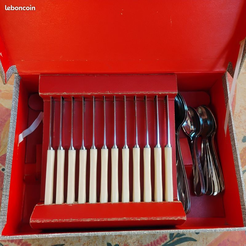 Ménagère vintage 12 couverts inox (image 4)