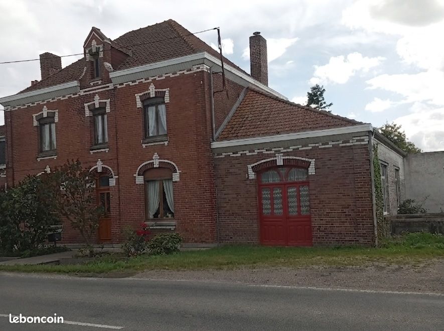 Maison 7 pièces 168 m² · à Richebourg · 168 m² · 207 000 €