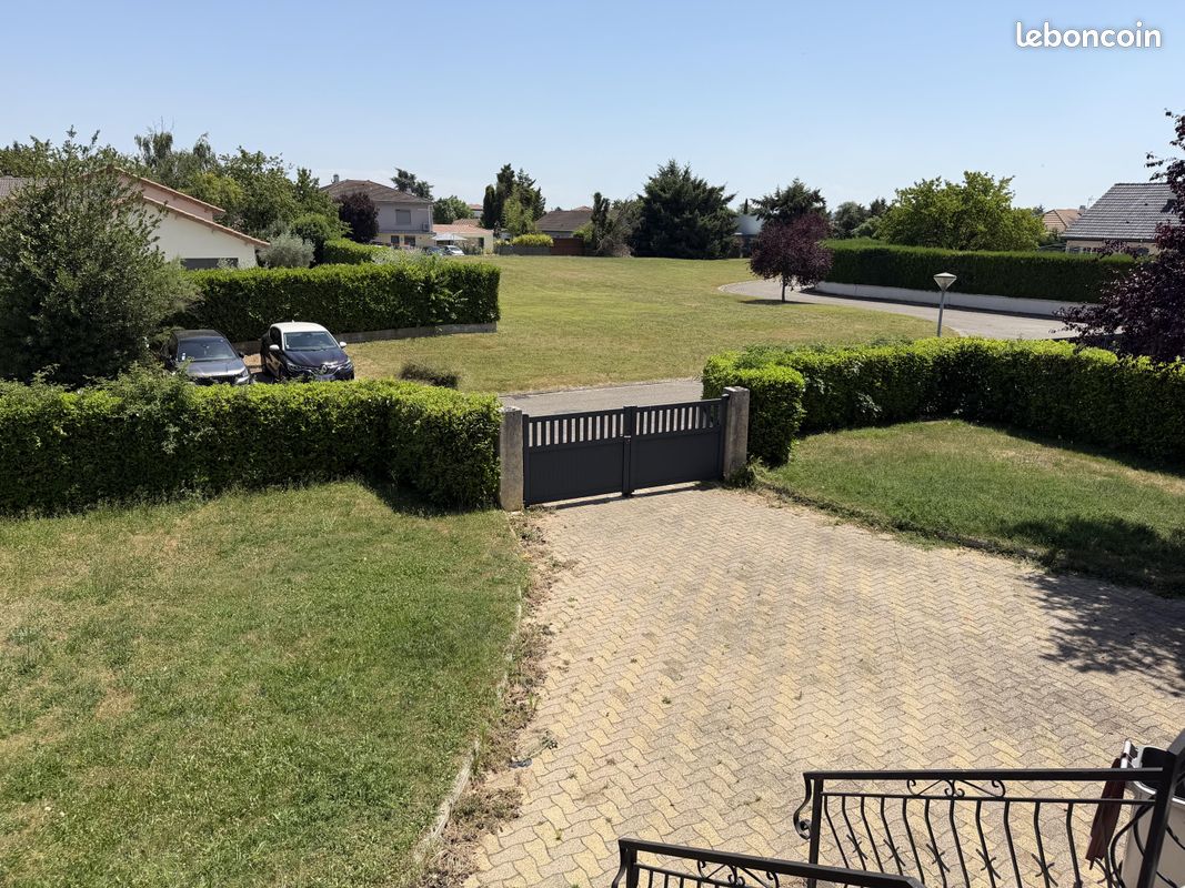 Maison 5 pièces 97 m² · à Genas · 97 m² · 359 000 €
