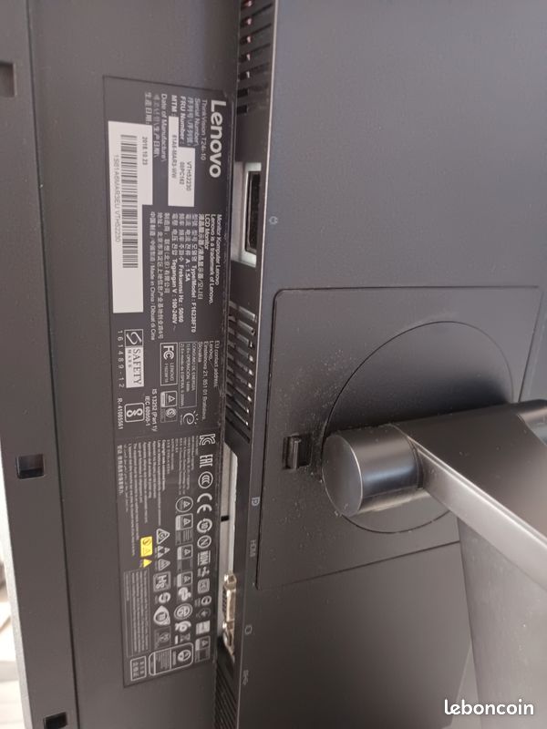 Moniteur Lenovo (image 2)