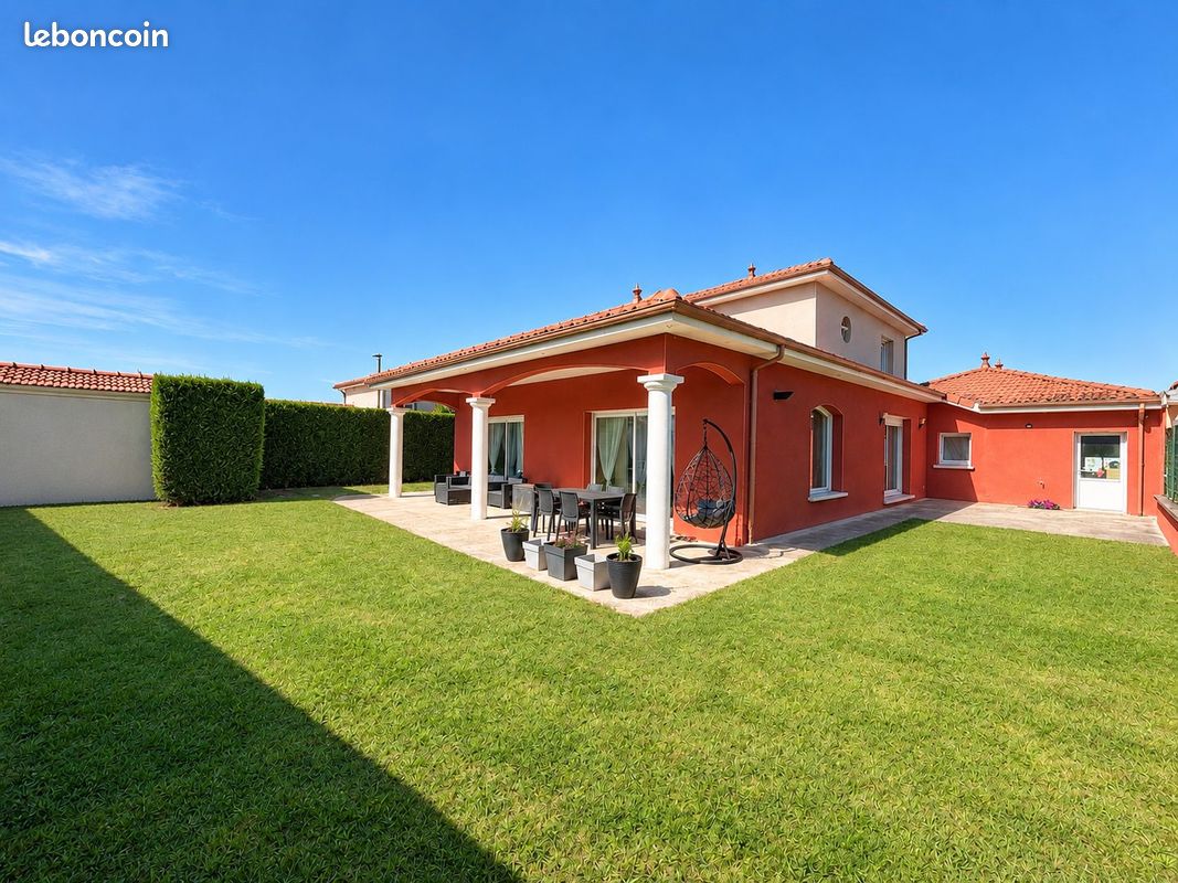 Maison 5 pièces 175 m² · à Tignieu-Jameyzieu · 175 m² · 420 000 €