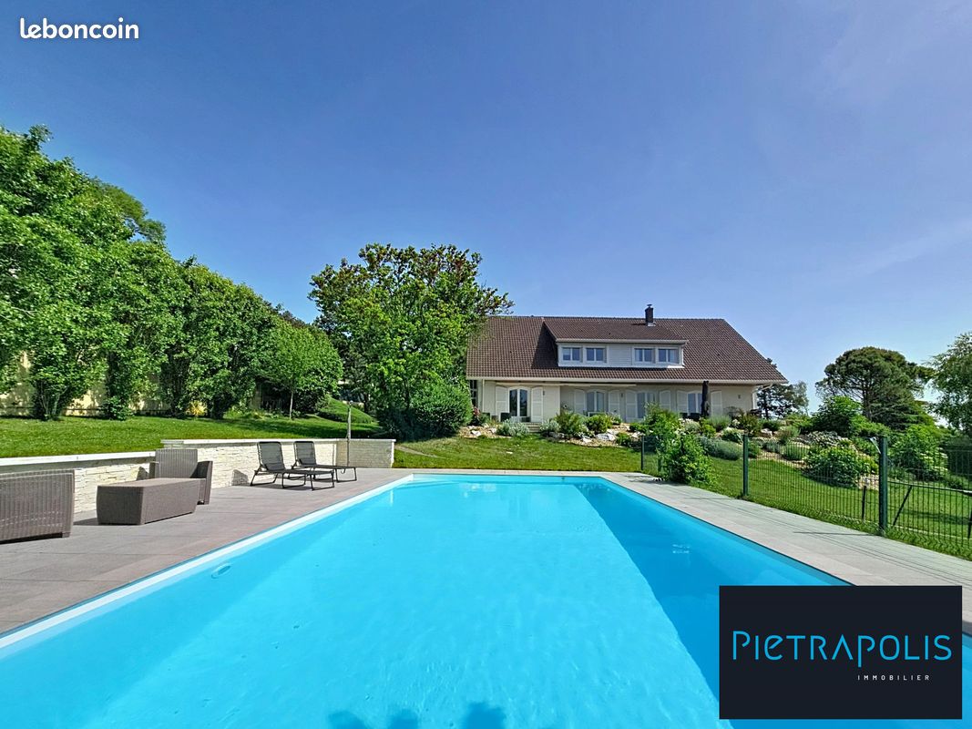 Maison 8 pièces 313 m² · à Daix · 313 m² · 995 000 €