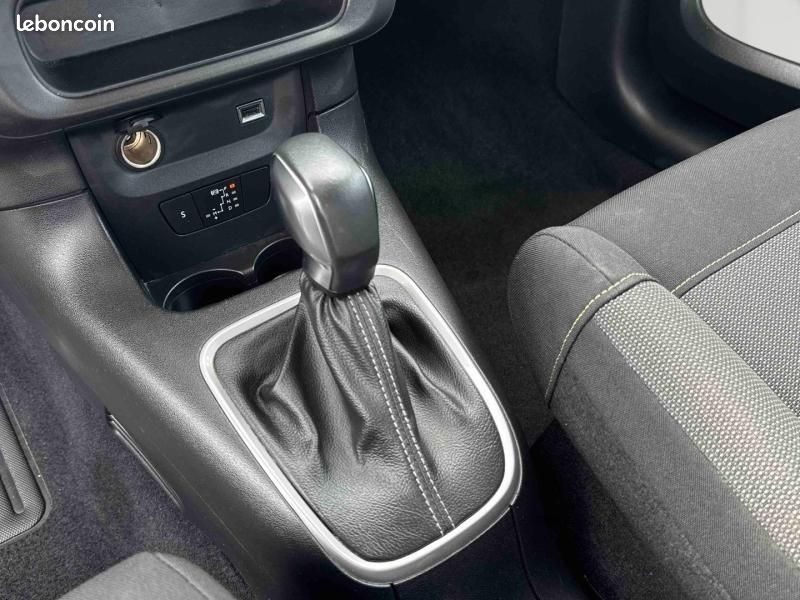 Citroen C3 1.2 PureTech 110 Shine EAT6 (image 17)