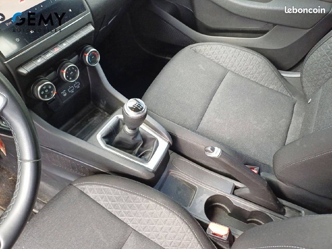 RENAULT Clio Blue dCi 85 Business (image 12)