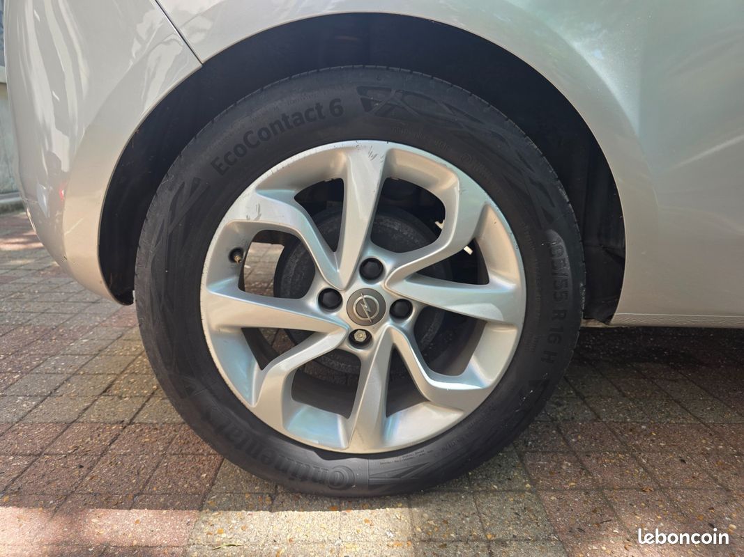 OPEL CORSA 1.4 90 ch Design 120 ans BVM5 - CARPLAY / CAMERA DE RECUL (image 17)