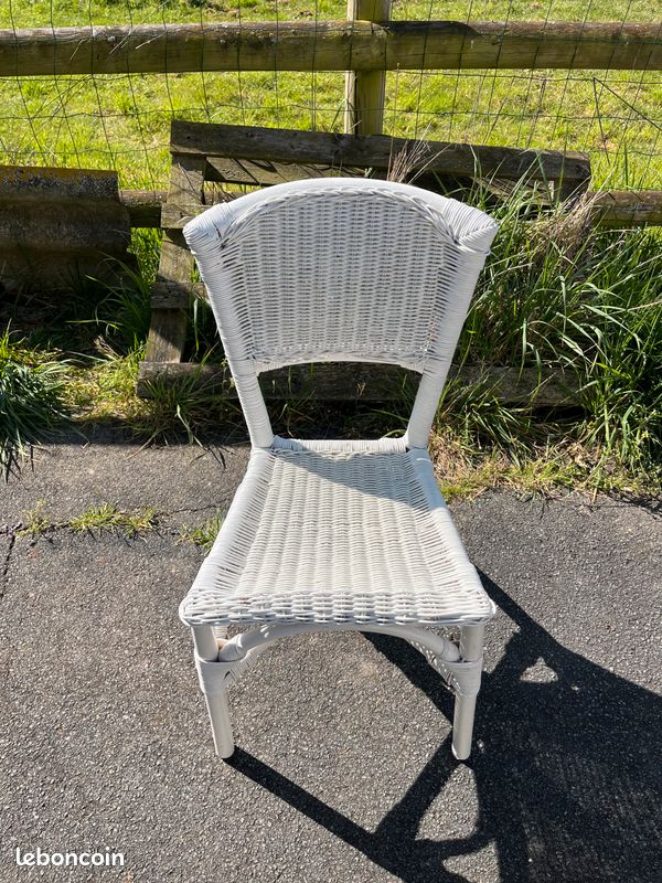 Chaise rotin blanc (image 2)