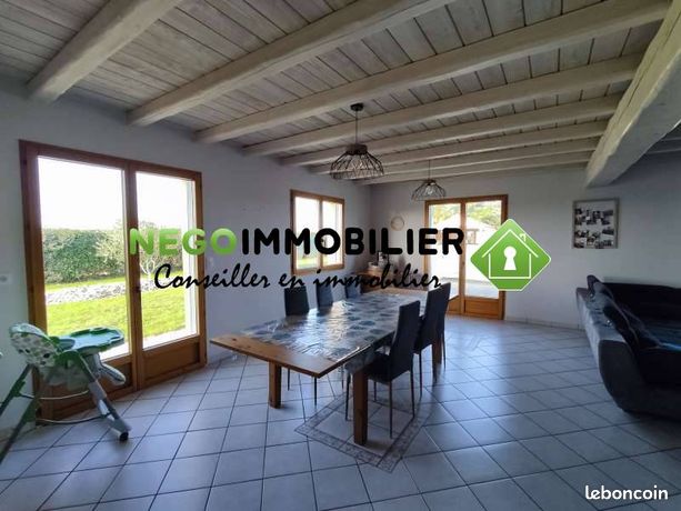 https://img.leboncoin.fr/api/v1/lbcpb1/images/8c/2e/d7/8c2ed711ef09d1438682c1c2fa993e98be368ffc.jpg?rule=ad-image