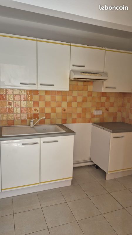 Appartement 5 pièces 80 m² · à Pointe-À-Pitre · 80 m² · 890 €