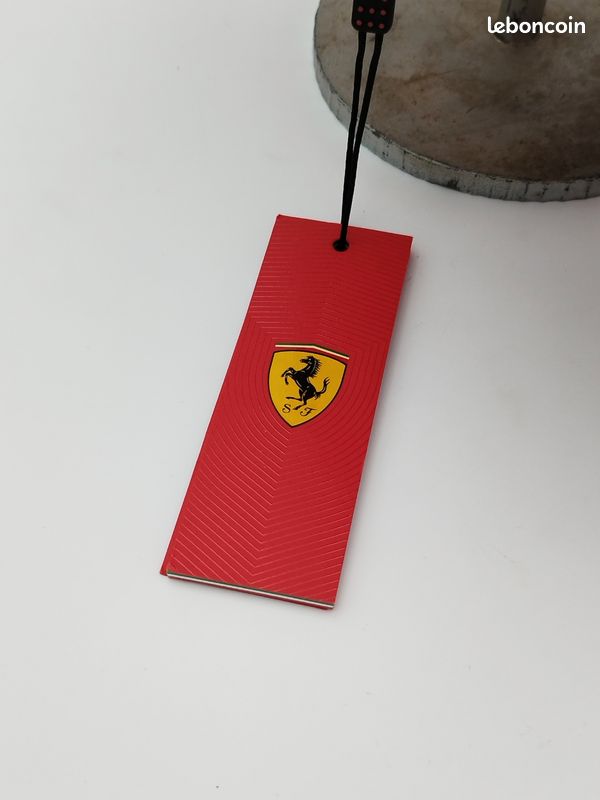 Casquette Ferrari F1 Signée Par Sebastian Vettel - Occasion, Taille Réglable, Collector