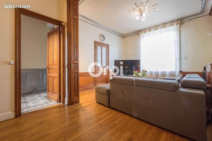 Maison 5 pièces 197 m²