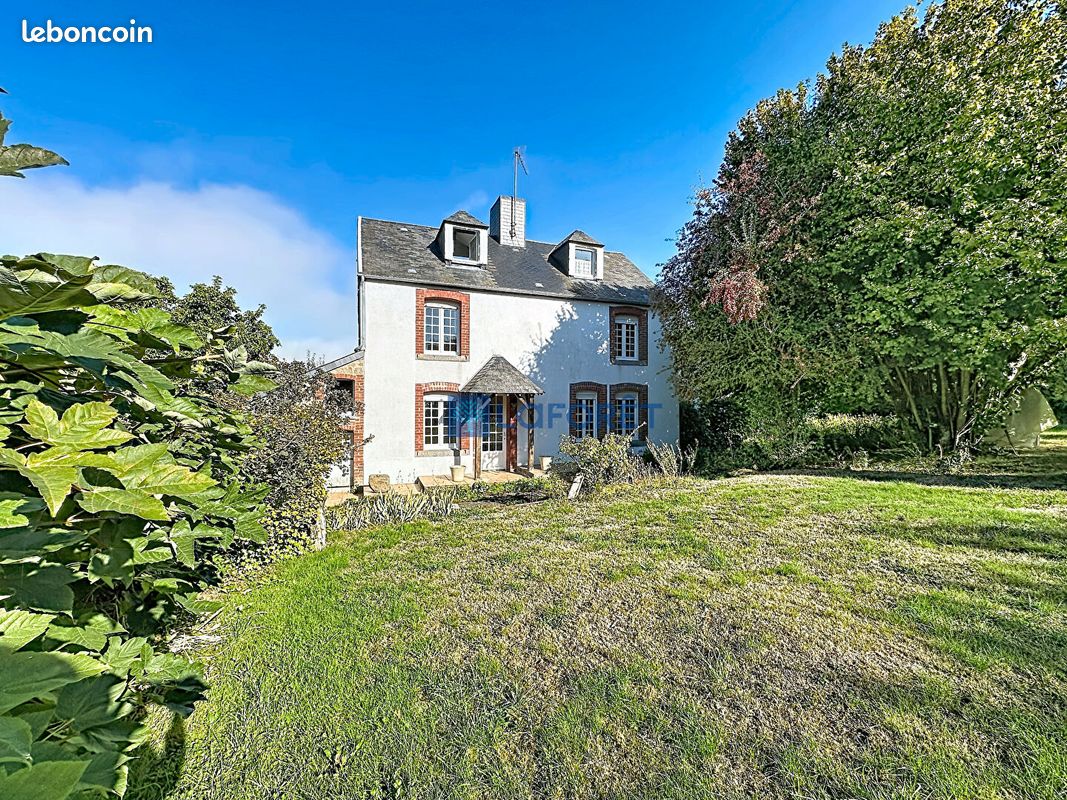 Maison 9 pièces 180 m² · à Saint-Georges-des-Groseillers · 180 m² · 189 000 €