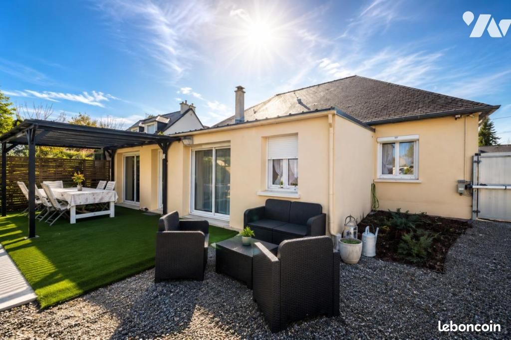 Maison 179 m² · à Caulnes · 179 m² · 374 000 €