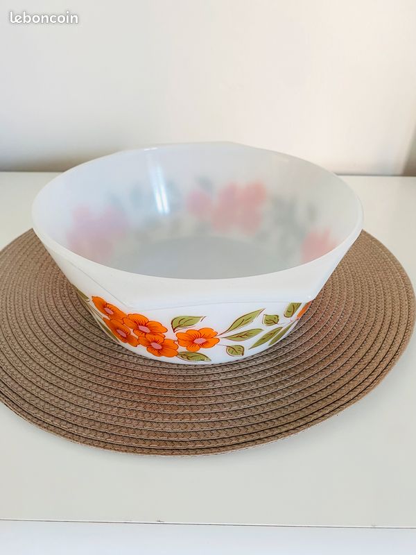 Grand plat arcopal vintage fleurs oranges - Arts de la table