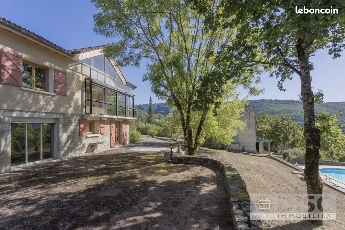 Maison 9 pièces 293 m² · à Saint-Antonin-Noble-Val · 293 m² · 525 000 €