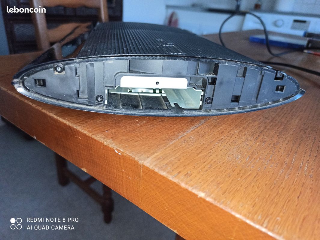 Console PS3 Slim - Pour Pièces Ou Réparation - PAL - S’allume Mais Pas D’affichage