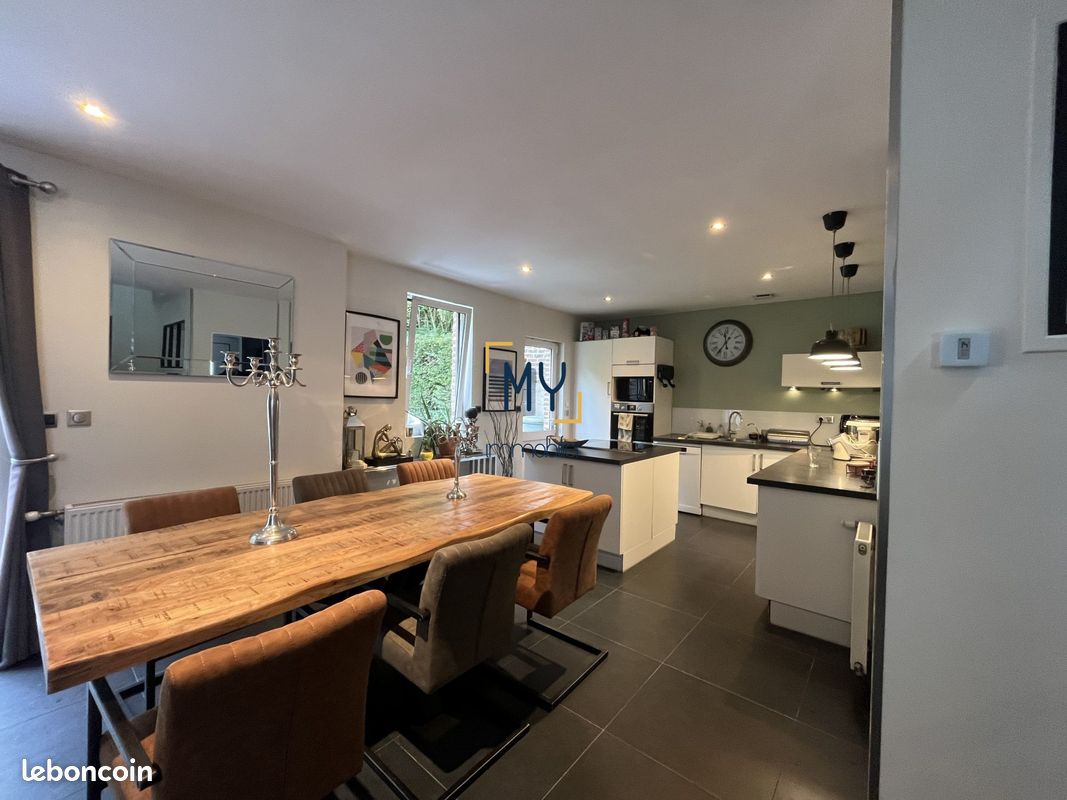 Maison 4 pièces 100 m² · à Wattrelos · 100 m² · 303 500 €