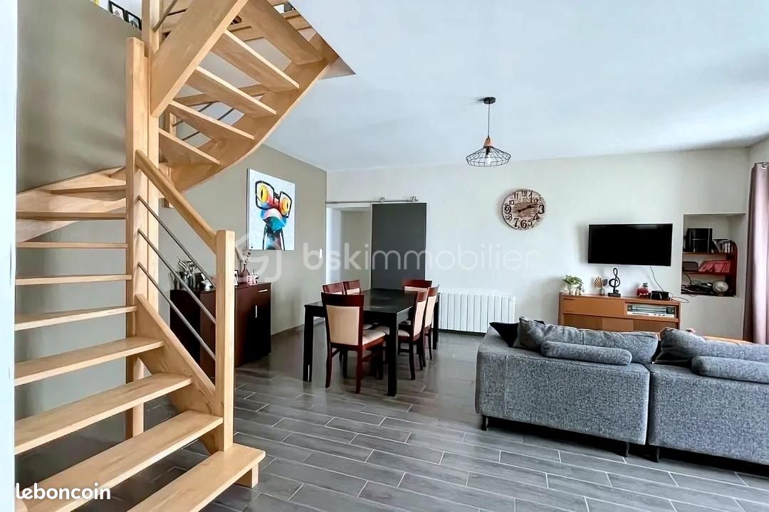 Maison 7 pièces 184 m² · à Saint-Didier · 184 m² · 295 800 €