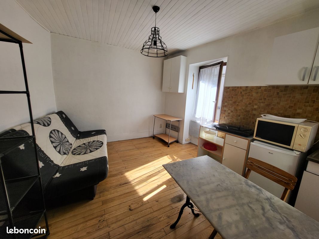Appartement 1 pièce 15 m² · à Chambéry · 15 m² · 380 €/mois