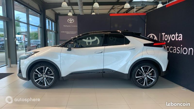 Toyota C-Hr 1.8 Hybride 140ch Collection MY25 (image 8)