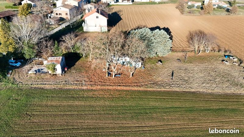 Terrain 2 105 m² Sisteron · 120 000 €
