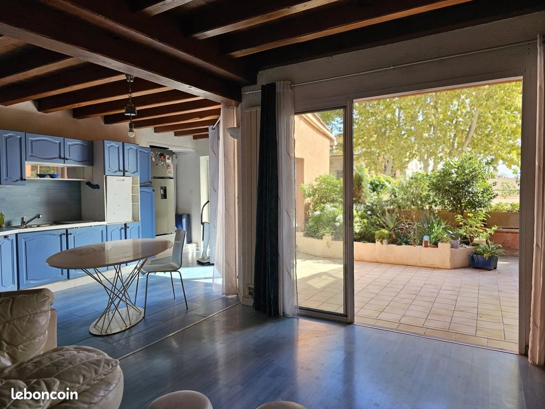 Appartement 5 pièces 175 m² · à Lézignan-Corbières · 175 m² · 150 000 €