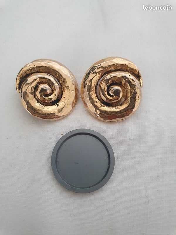 Lot De 2 Paires De Boucles D'oreilles Clips Vintage Années 80/90 – Dorées Et Pierres Bleues