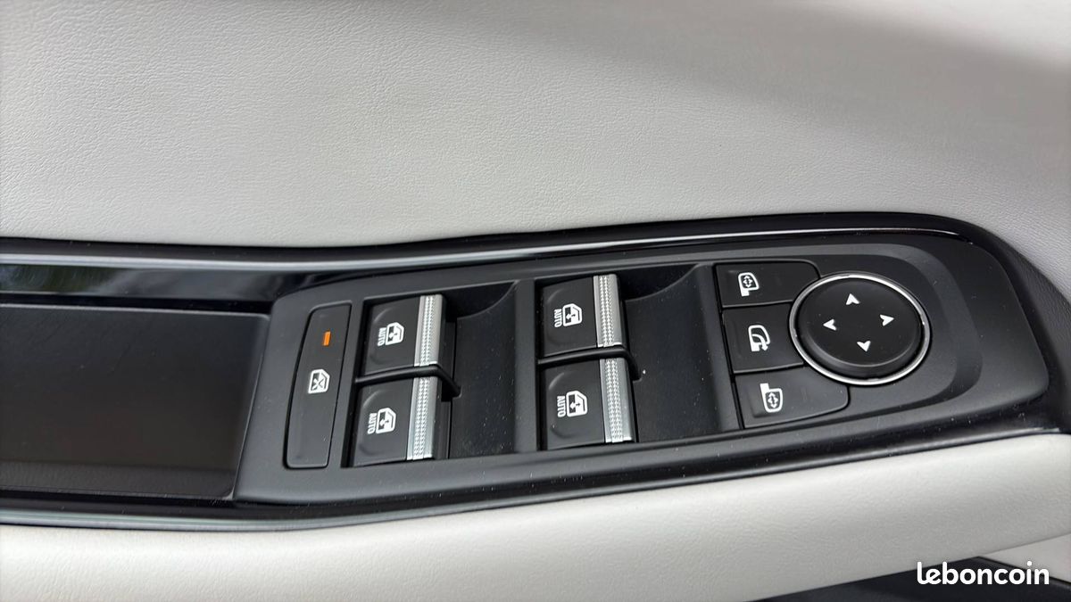 Renault espace e tech hybrid 200 iconic (image 17)