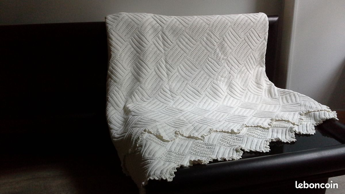 Couvre-lit crochet 2,10m x 1,90m (image 1)