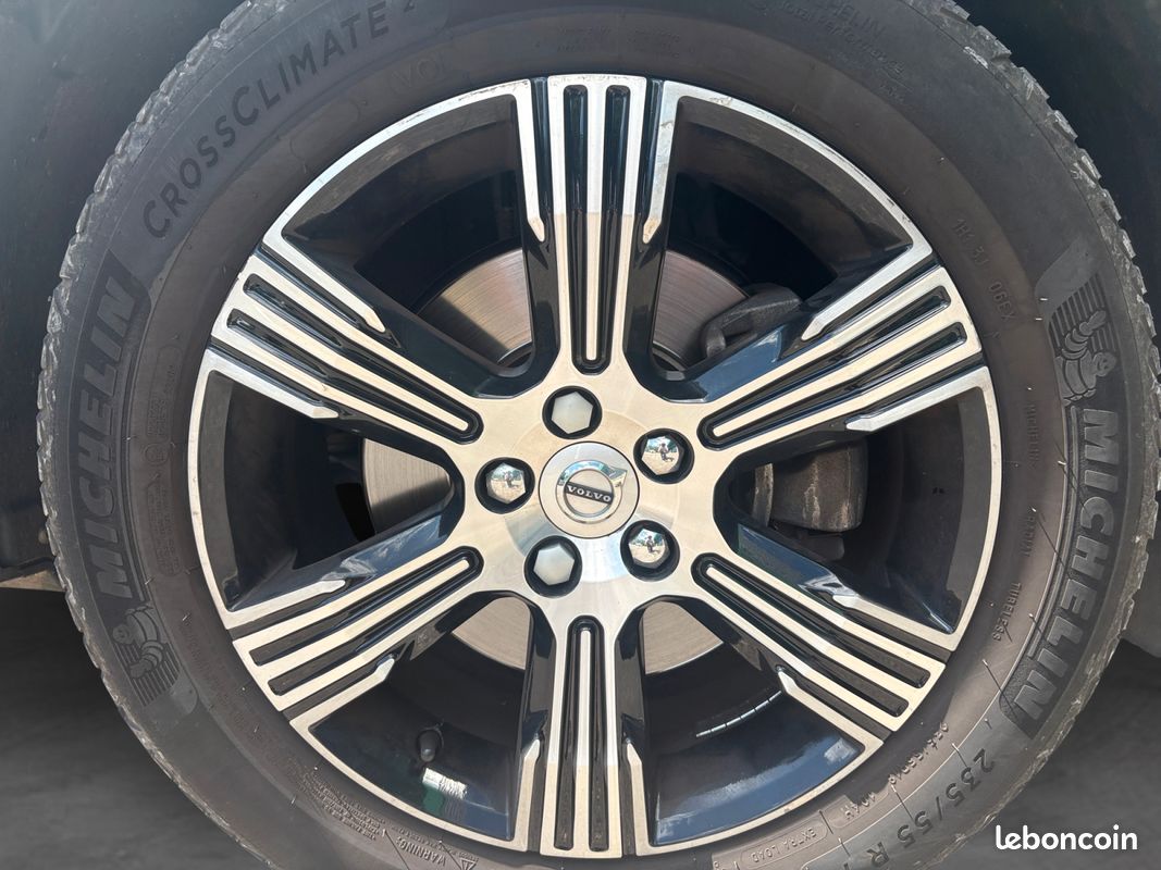 VOLVO XC40 D4 190 AWD INSCRIPTION LUXE GEARTRONIC 190Ch Garantie 12 mois (image 23)