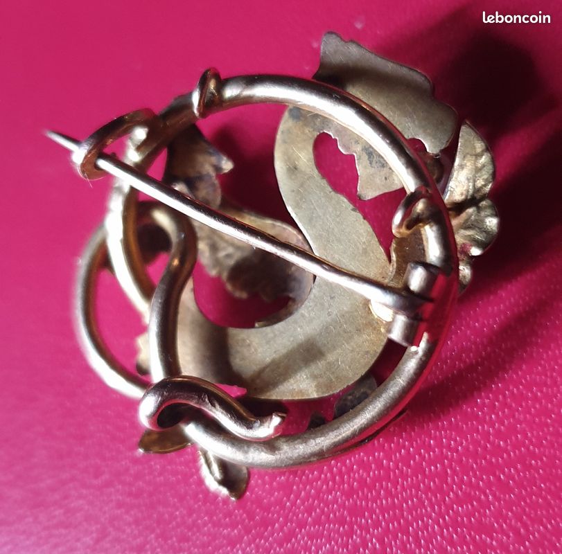 Broche Ancienne Vintage - Bijou Couleur Or Finement Travaillé, Modèle 2887, Occasion En Très Bon état