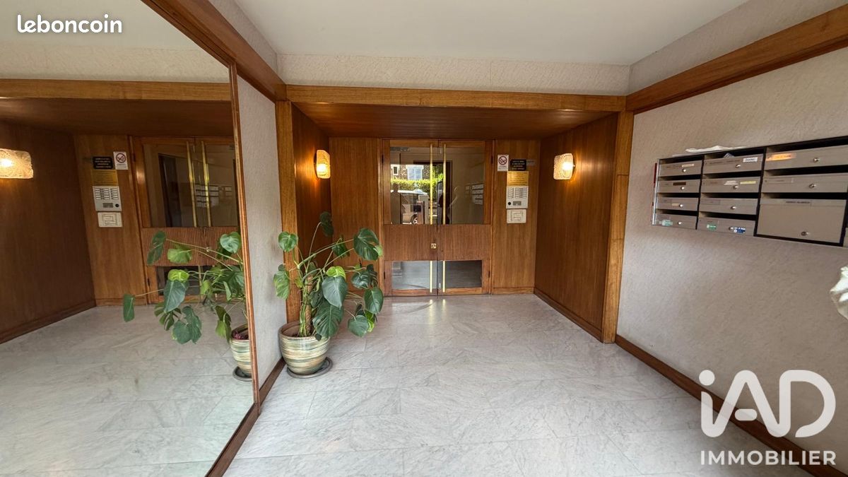 Appartement 2 pièces 42 m² · à Viroflay · 42 m² · 180 000 €