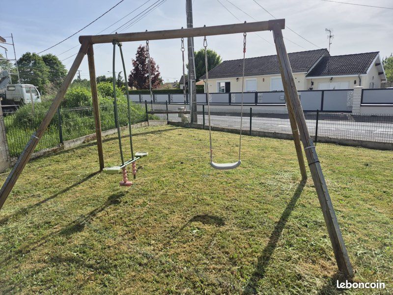 Portique en bois - Longueur 2m50 - Hauteur 2m08 (image 1)