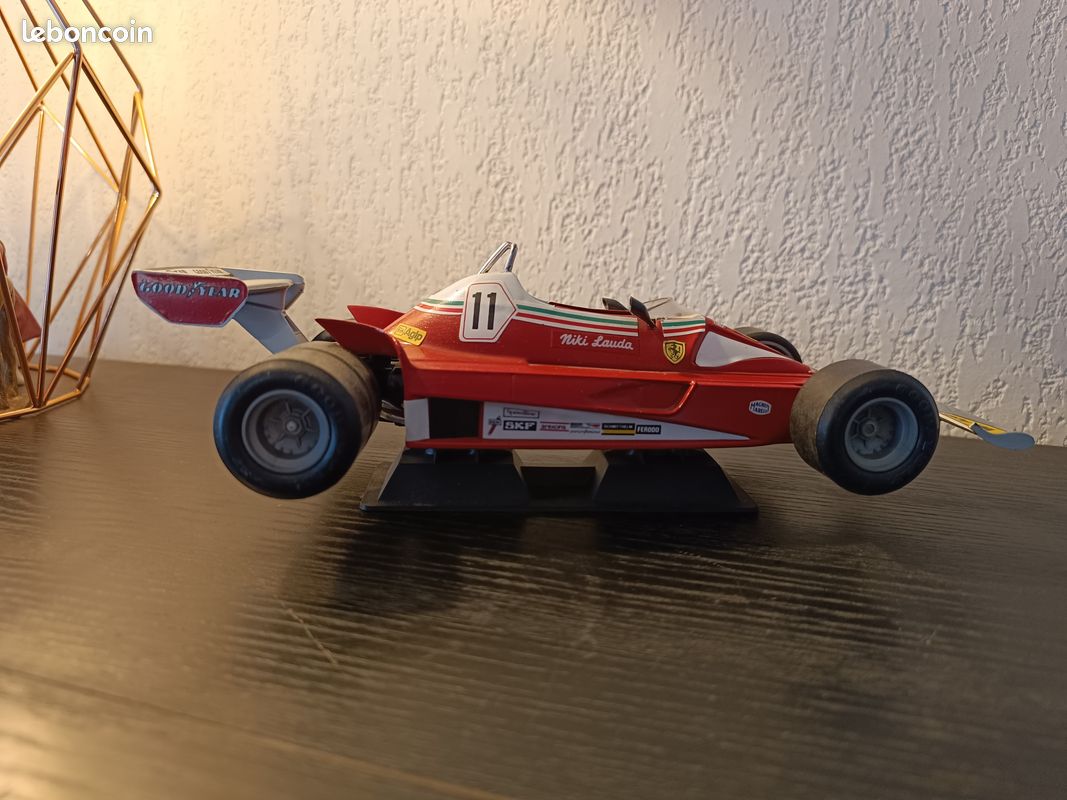 B83 1:16 POLISTIL FERRARI 312 T2 NIKI LAUDA #11 RACING CAR