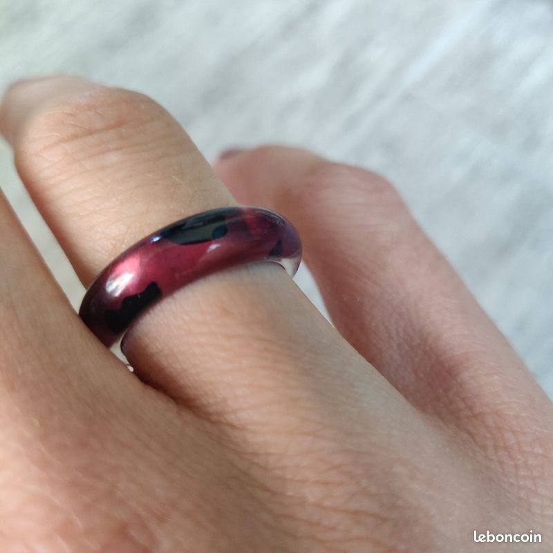 Bague violette (image 1)