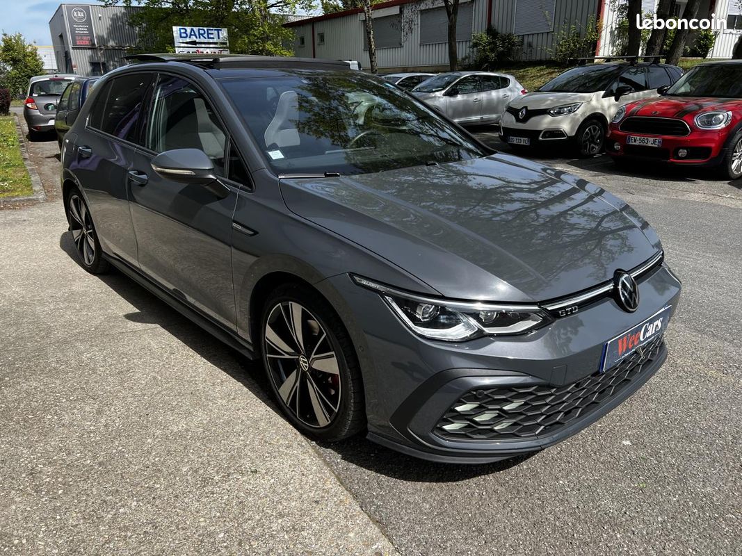 VOLKSWAGEN GOLF 2.0 TDI 200 SCR GTD DSG BVA- TOIT OUVRANT PANORAMIQUE / SUIVI 100% VW / GARANTIE 12 mois (image 16)