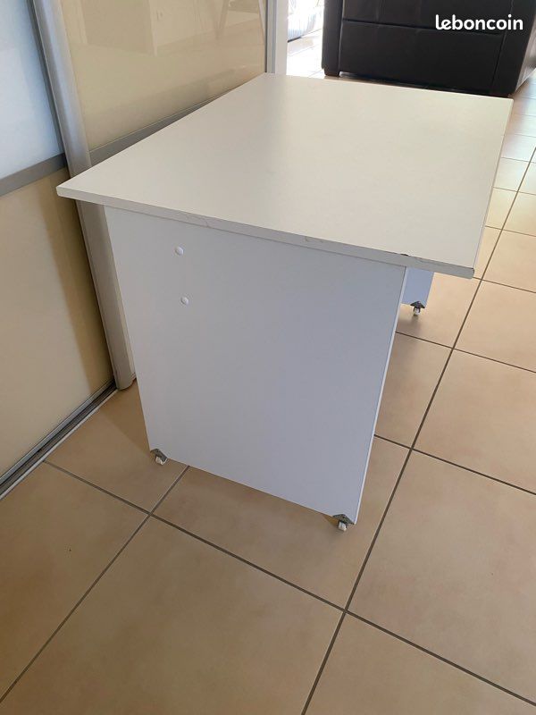 Bureau (image 3)