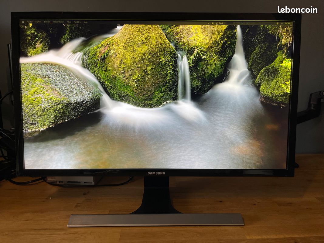 Ecran 28" 4K 1ms Freesync Samsung UE590 (image 2)