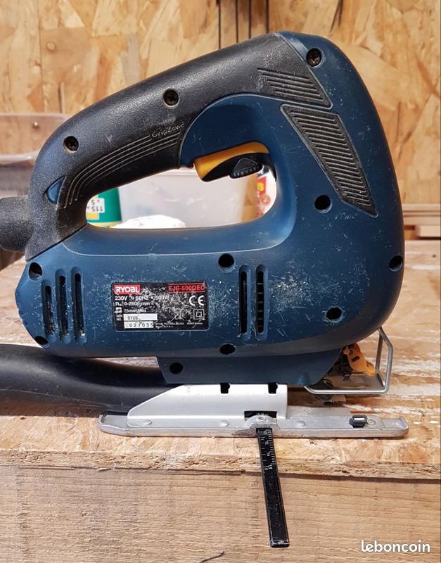 Scie sauteuse RYOBI filaire (image 2)